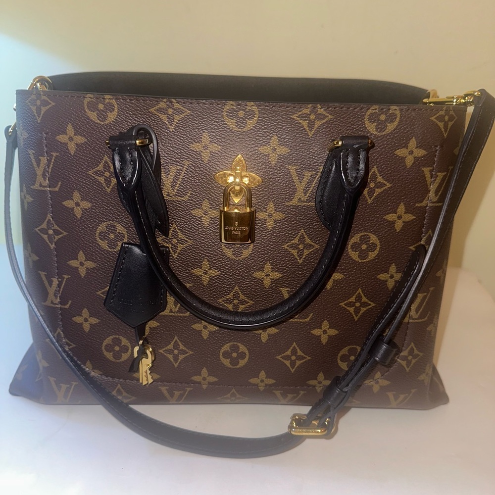 Louis Vuitton FLOWER TOTE shoulder bag
